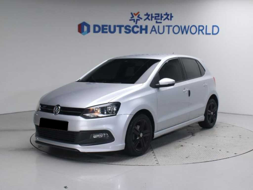 Volkswagen Polo — photo 02
