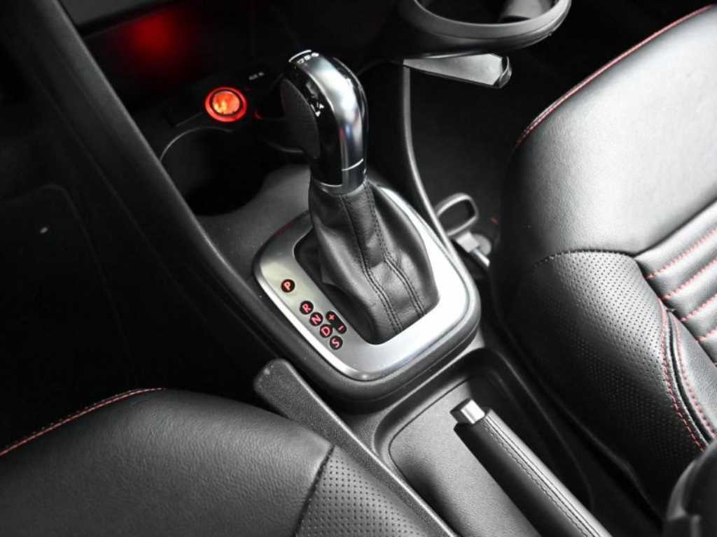 Volkswagen Polo — photo 10