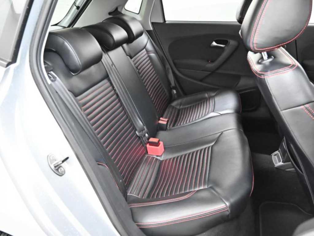Volkswagen Polo — photo 13