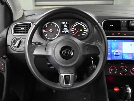 Volkswagen Polo — photo 14