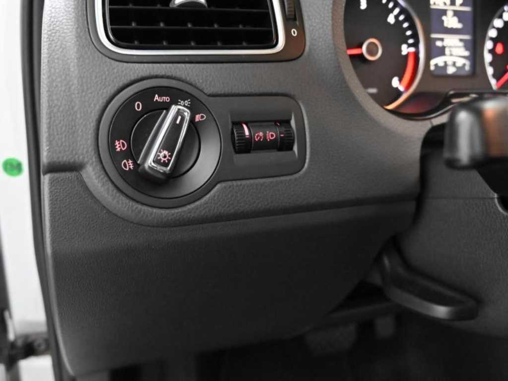 Volkswagen Polo — photo 19