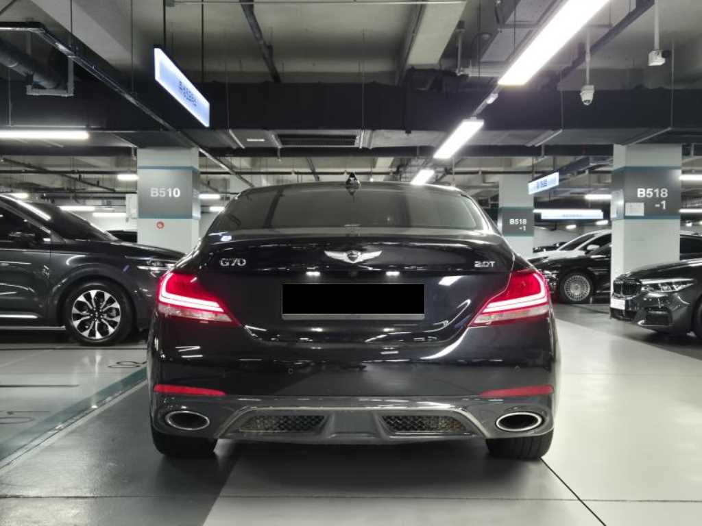 Genesis G70 — photo 02