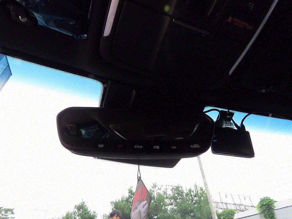 Genesis G70 — photo 15