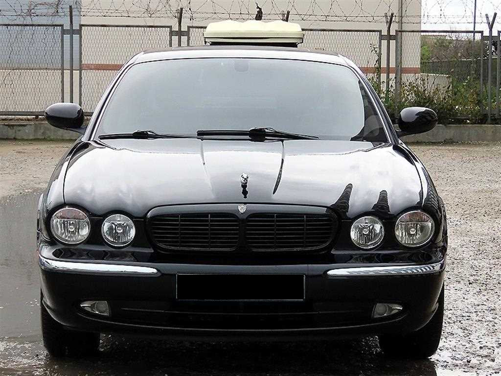 Jaguar XJ-8 — photo 01