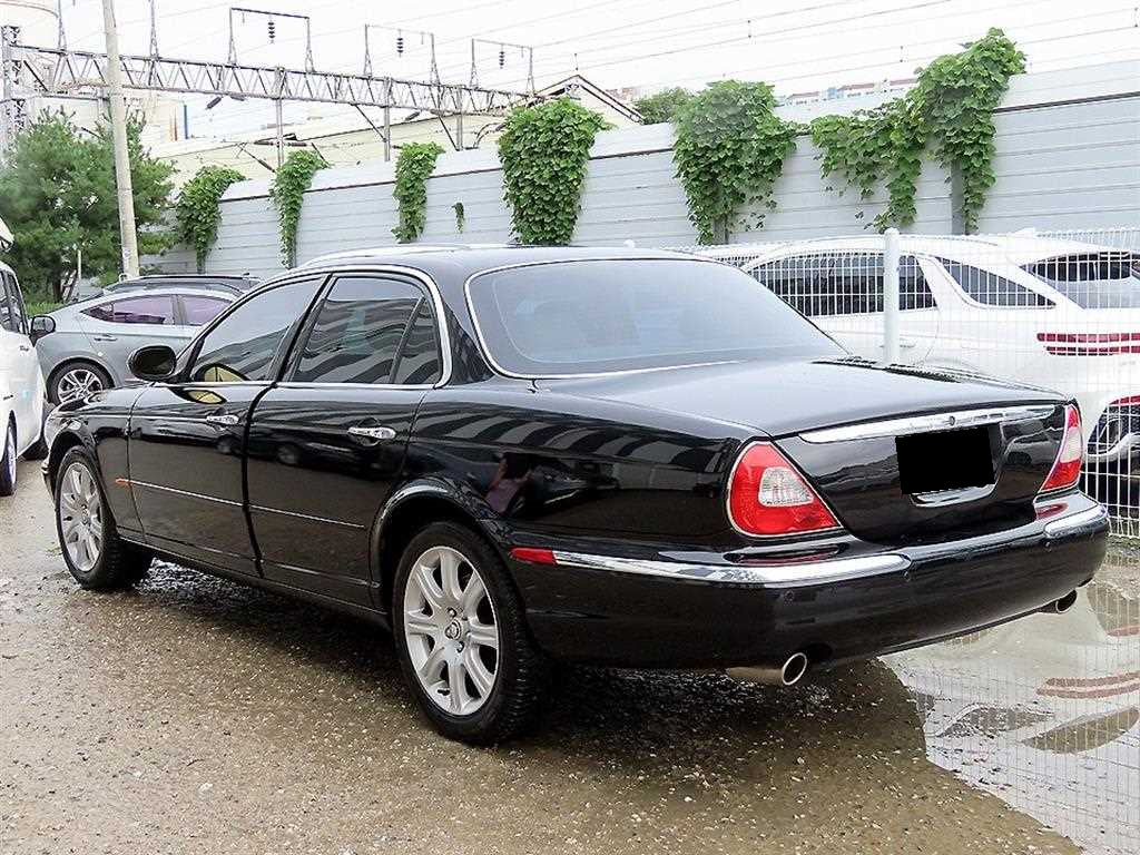Jaguar XJ-8 — photo 03
