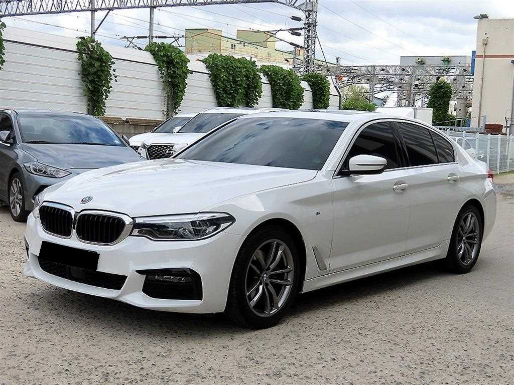 BMW 5-Series — photo 02