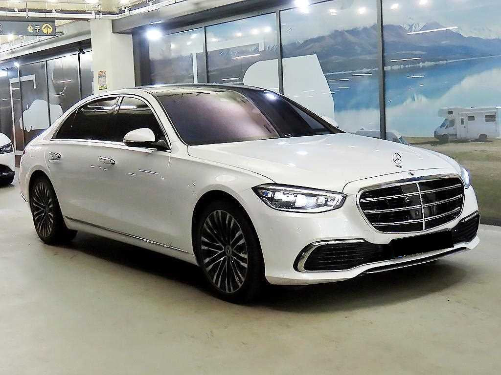 Mercedes-Benz S-Class — photo 01
