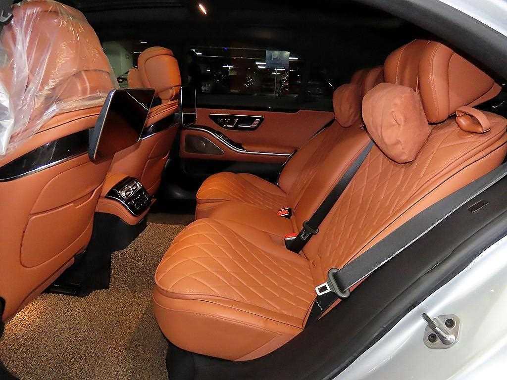 Mercedes-Benz S-Class — photo 07