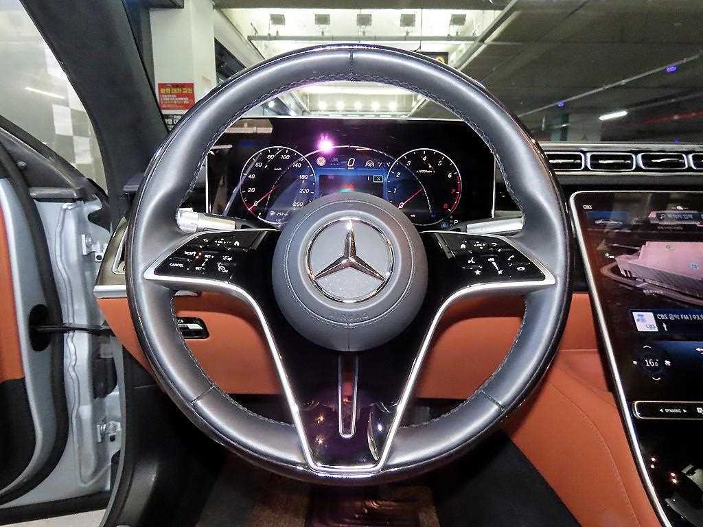 Mercedes-Benz S-Class — photo 08