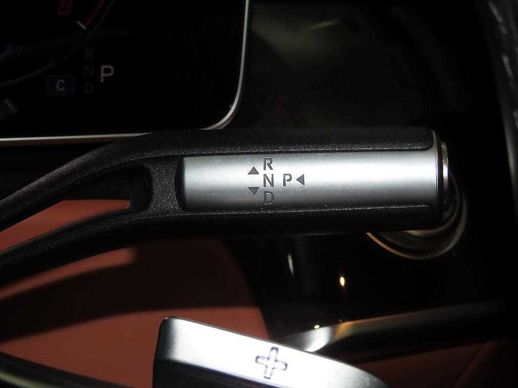 Mercedes-Benz S-Class — photo 12
