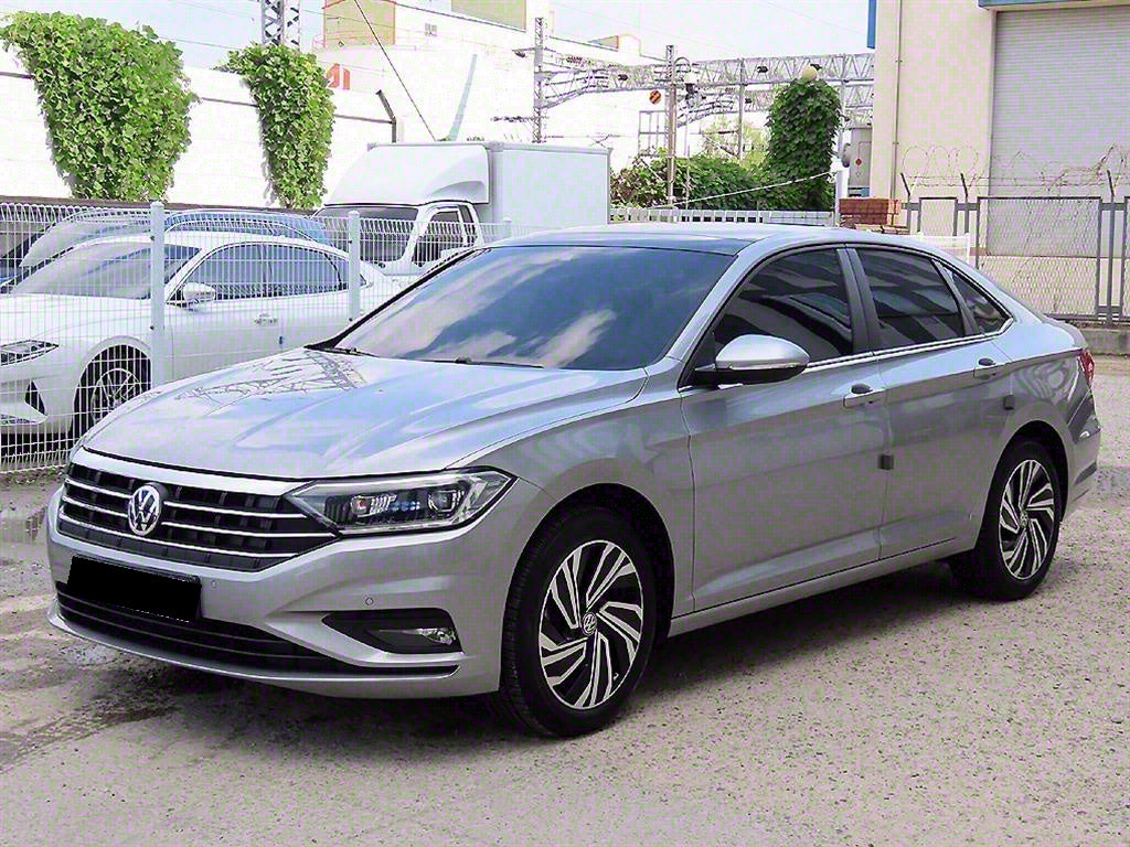 Volkswagen Jetta — photo 02