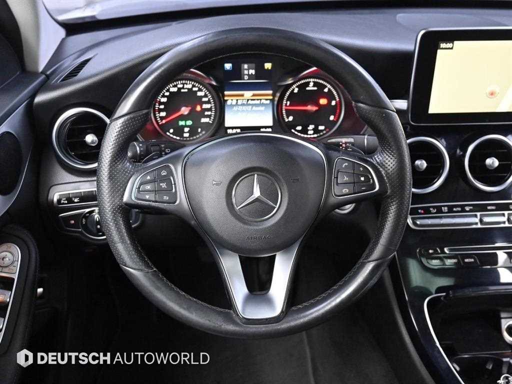 Mercedes-Benz C-Class — photo 13