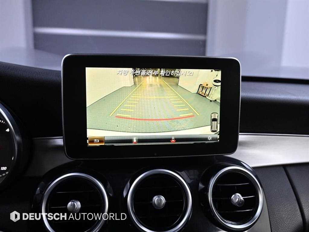 Mercedes-Benz C-Class — photo 15