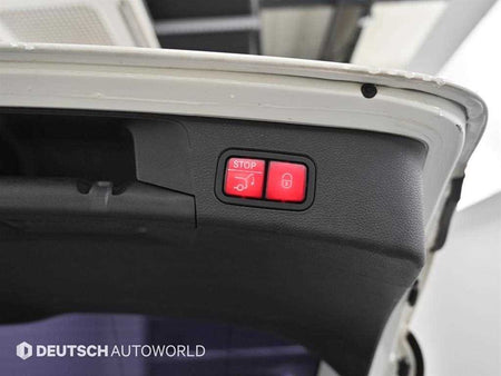 Mercedes-Benz C-Class — photo 20