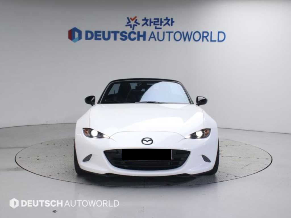 Mazda MX-5 Miata — photo 03