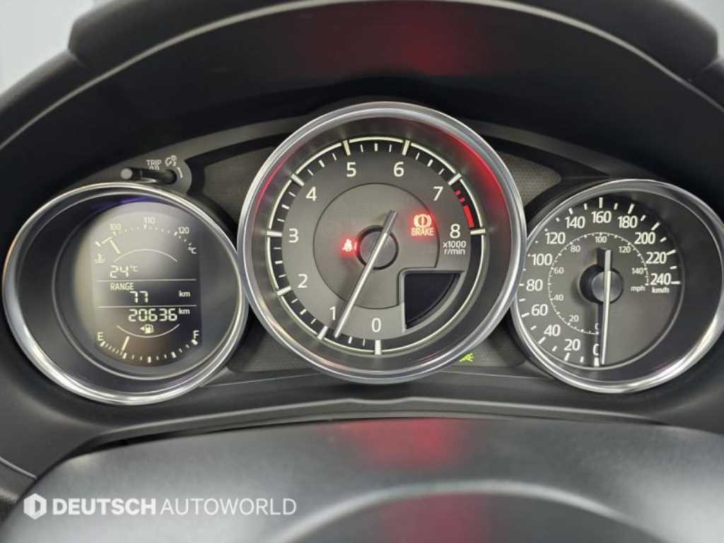 Mazda MX-5 Miata — photo 08