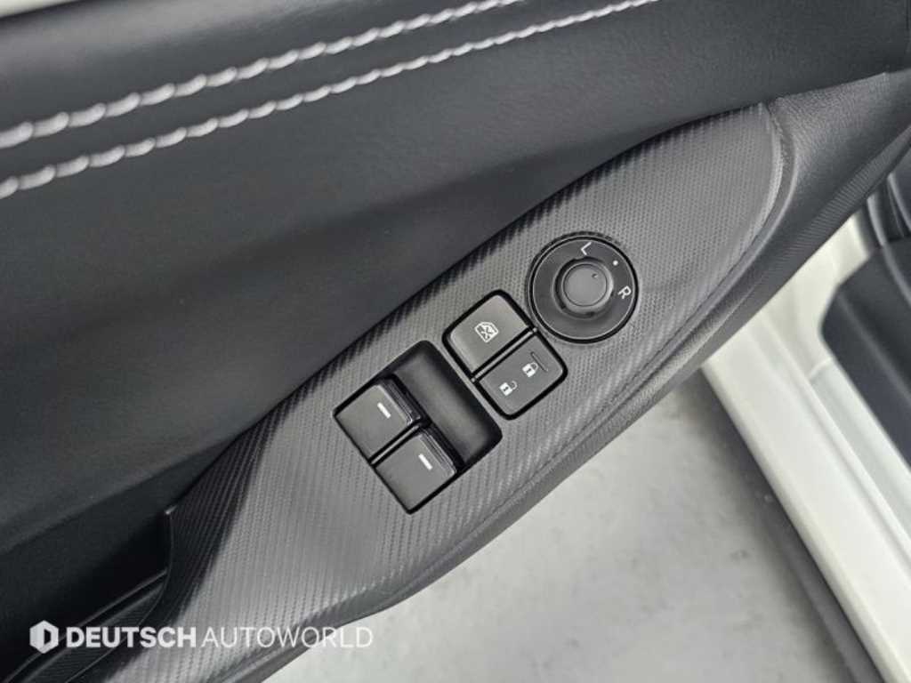 Mazda MX-5 Miata — photo 12
