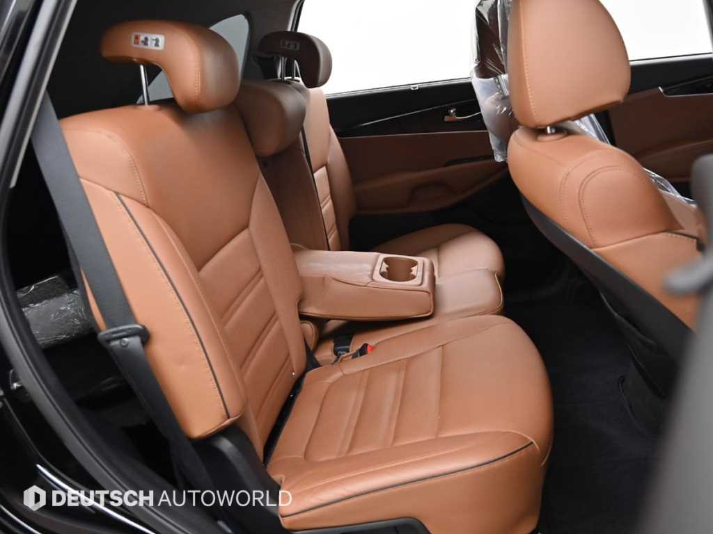 Kia Sorento — photo 12