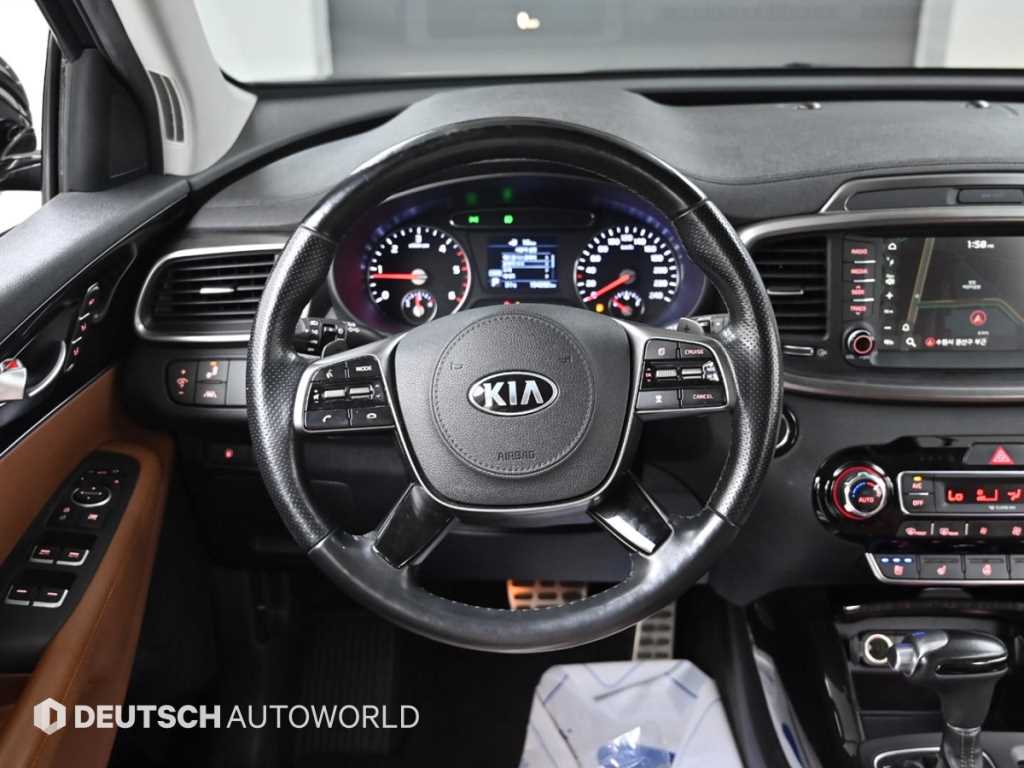 Kia Sorento — photo 13