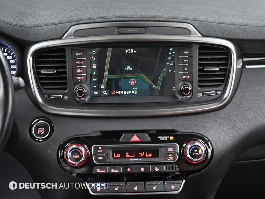 Kia Sorento — photo 14