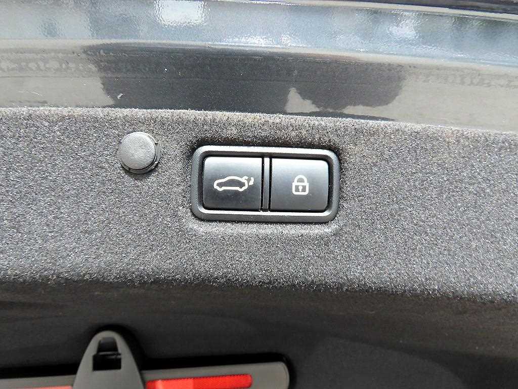 Hyundai Grandeur — photo 16
