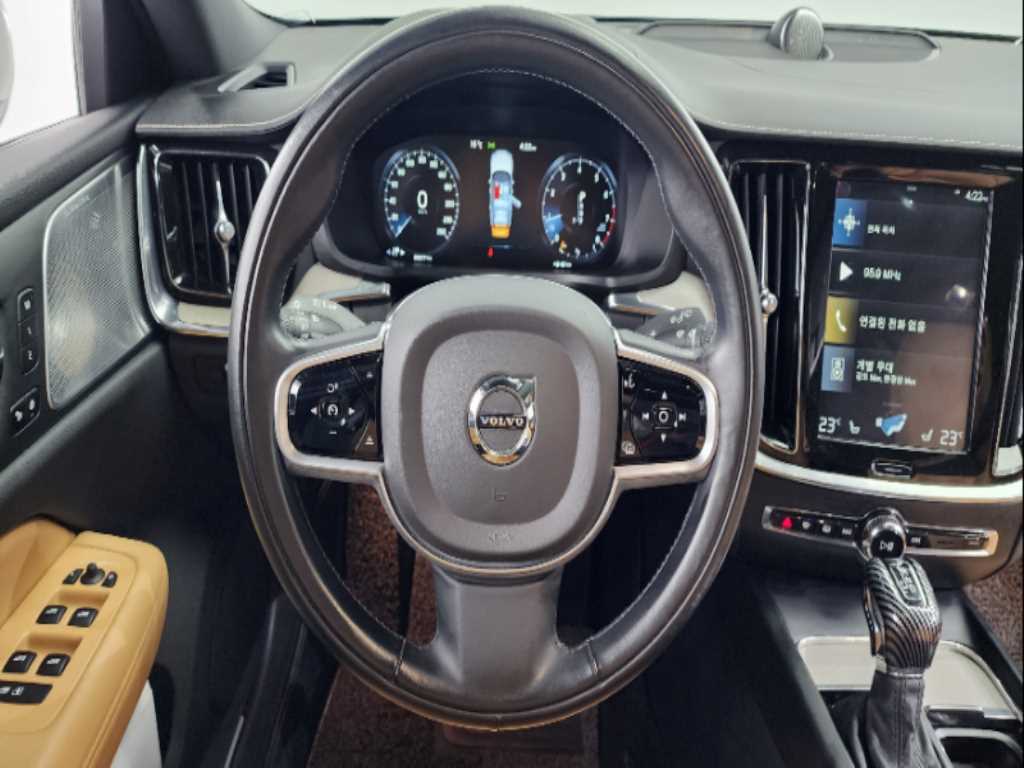 Volvo V60 — photo 13