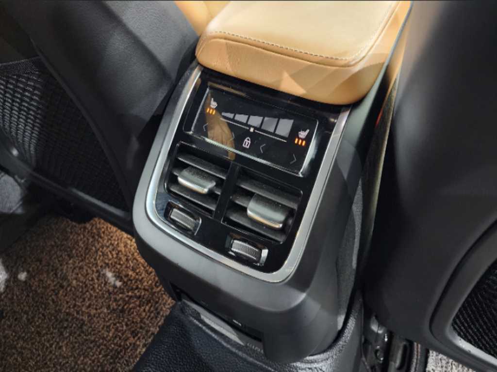 Volvo V60 — photo 18