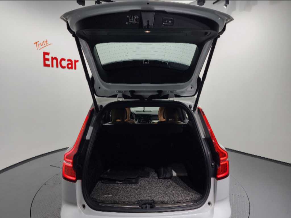 Volvo V60 — photo 20