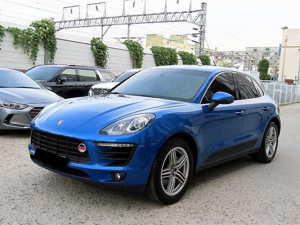 Porsche Macan — photo 02