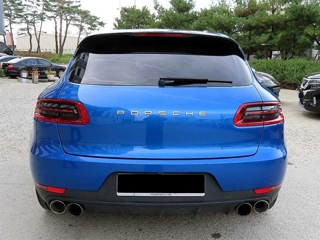 Porsche Macan — photo 04