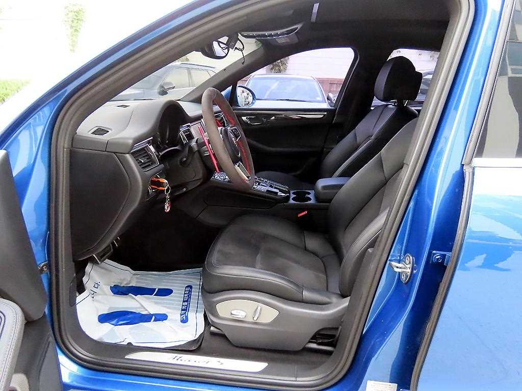 Porsche Macan — photo 05