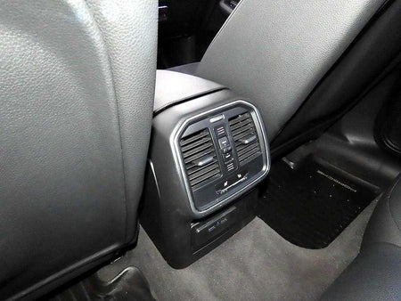 Porsche Macan — photo 16