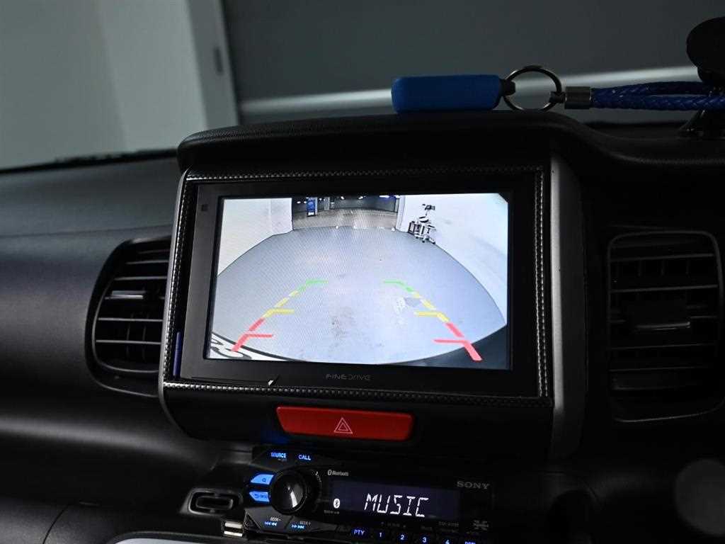 Honda N-BOX — photo 15