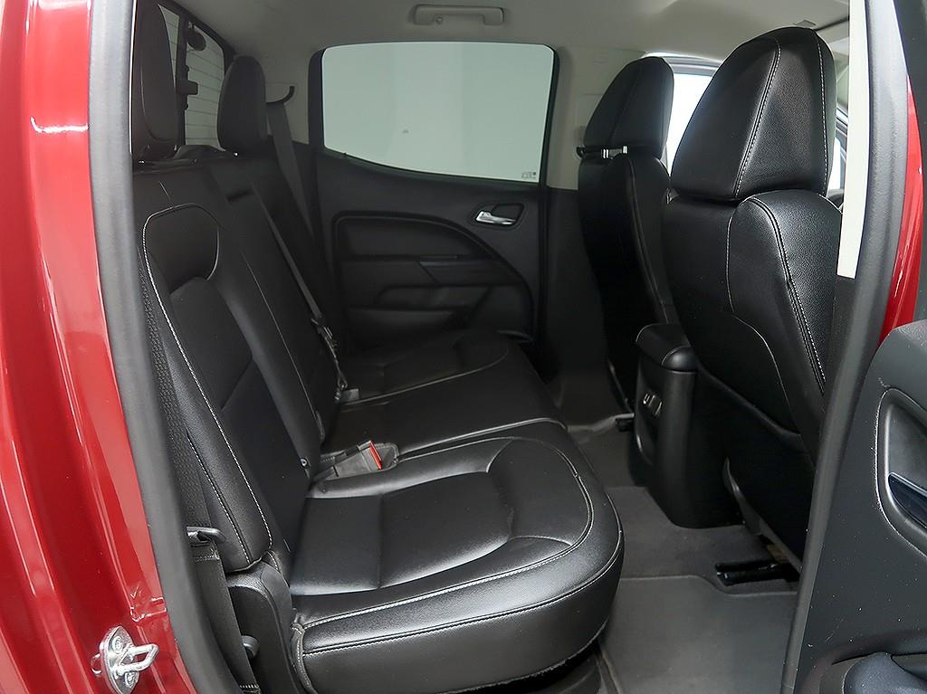 CHEVROLET Colorado — photo 12