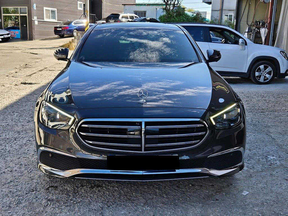 Mercedes-Benz E-Class — photo 01