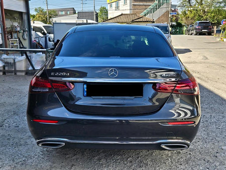 Mercedes-Benz E-Class — photo 04