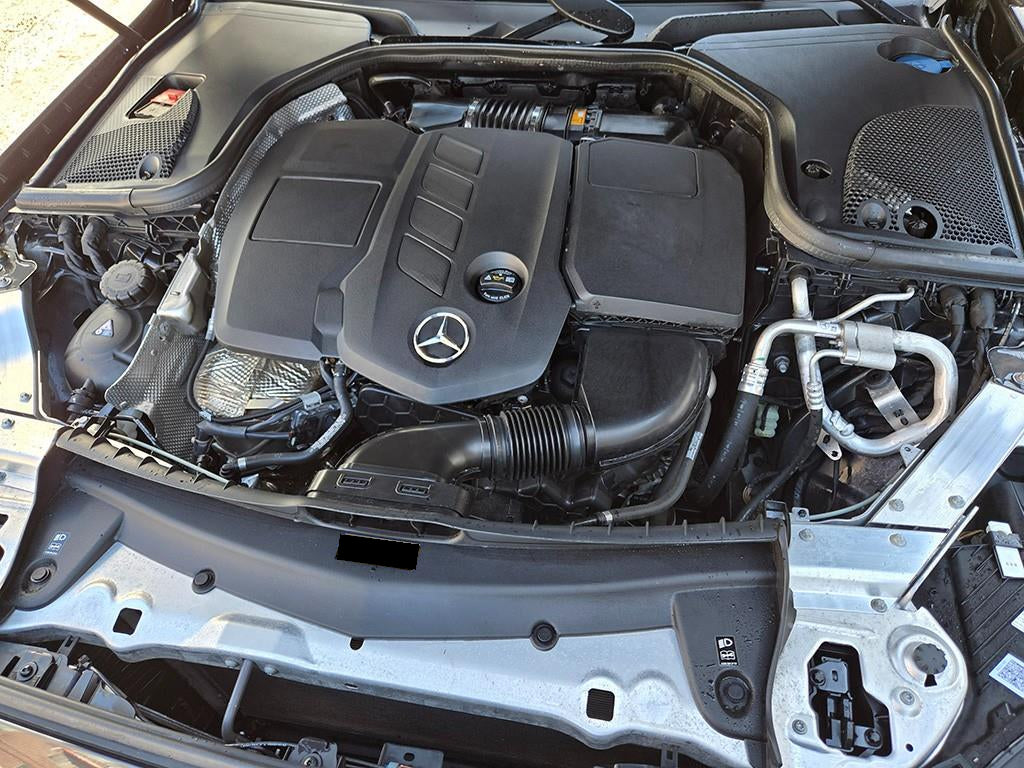 Mercedes-Benz E-Class — photo 19