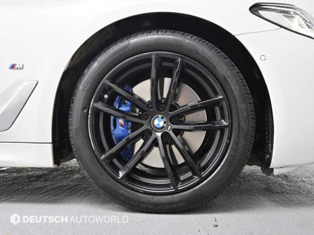 BMW 5-Series — photo 05