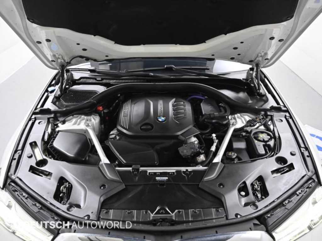 BMW 5-Series — photo 06