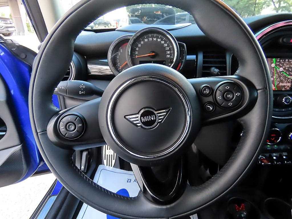 Mini Cooper — photo 08
