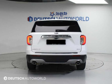Ford Explorer — photo 04