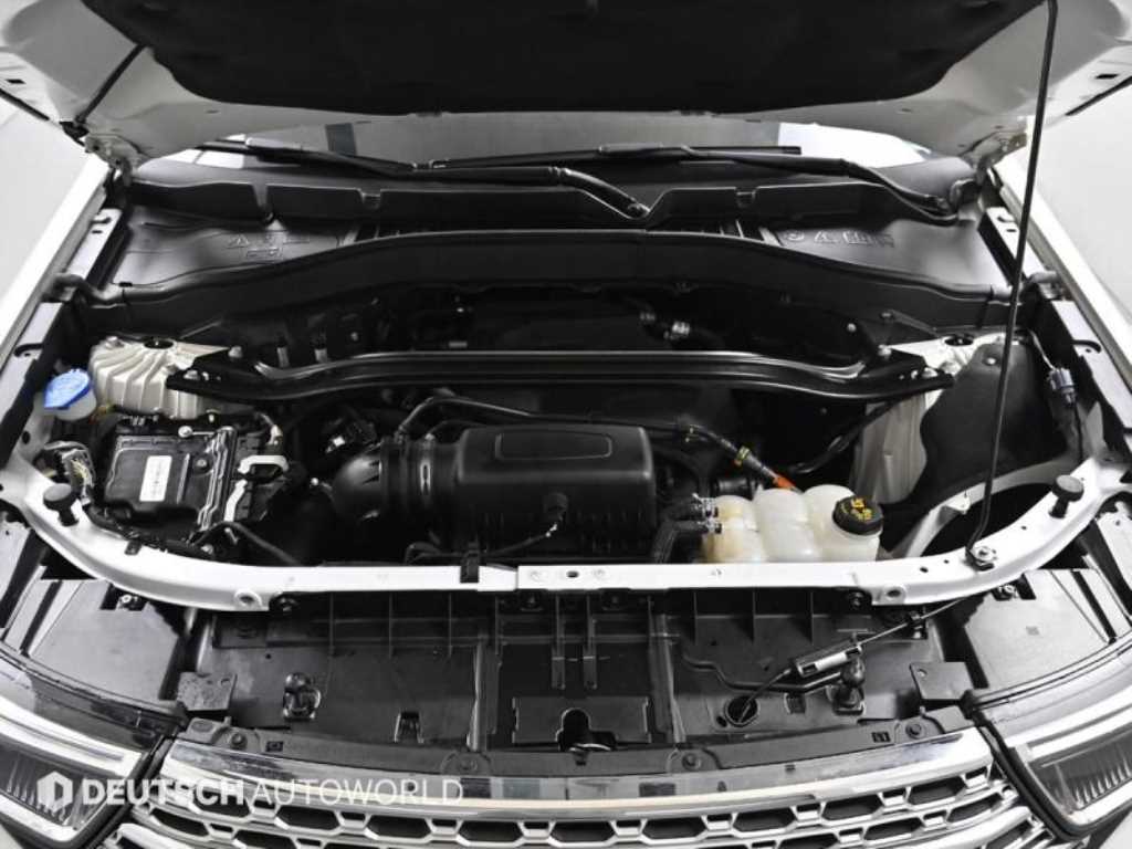 Ford Explorer — photo 06