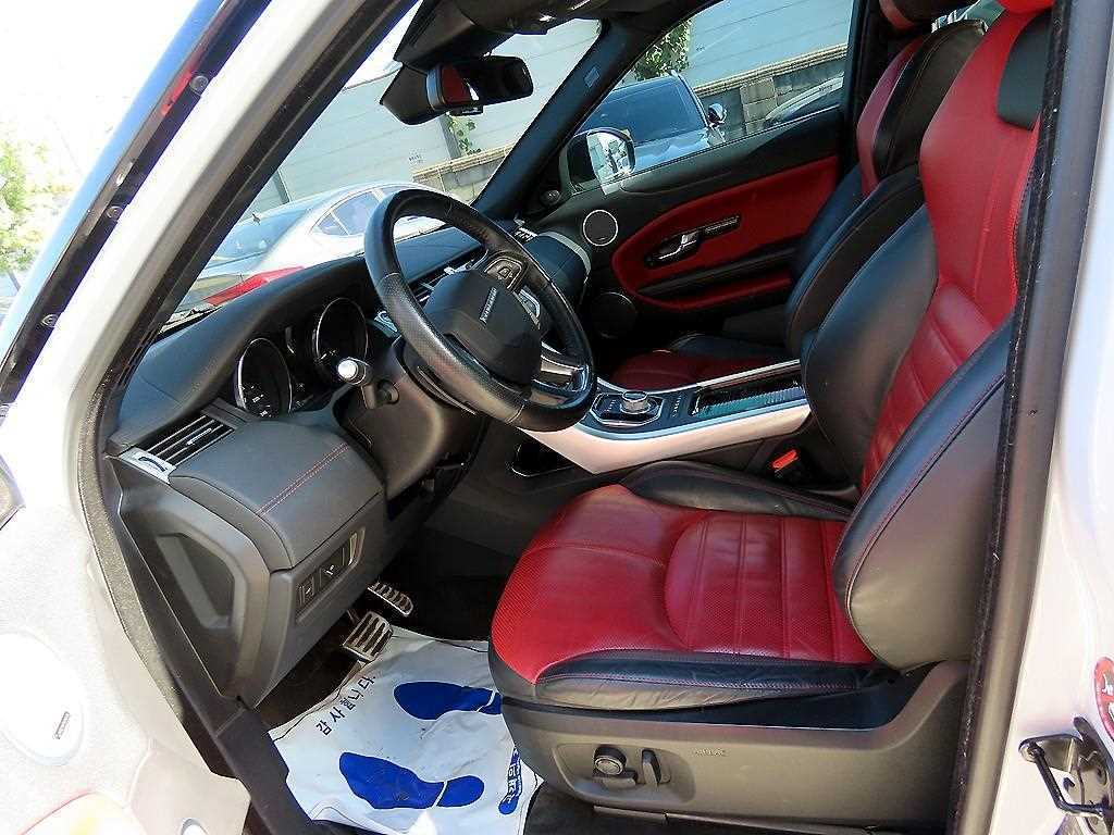 Land Rover Range Rover Evoque — photo 05