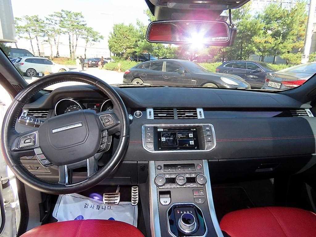 Land Rover Range Rover Evoque — photo 07