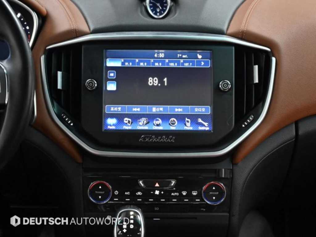 Maserati Ghibli — photo 14