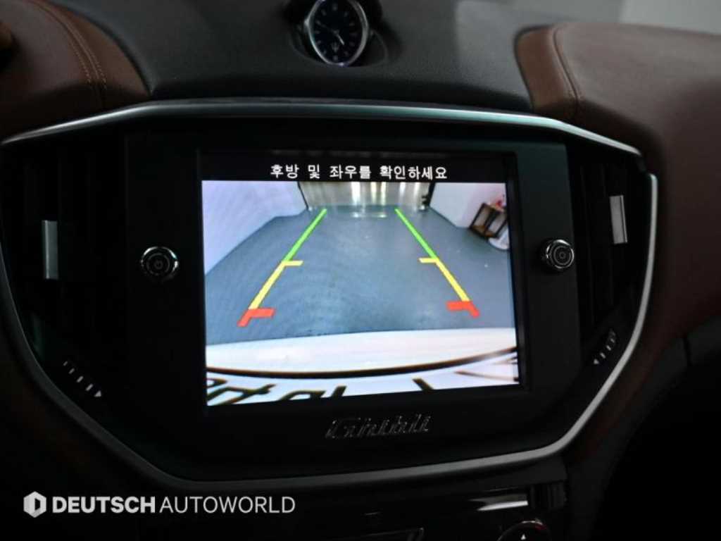 Maserati Ghibli — photo 15