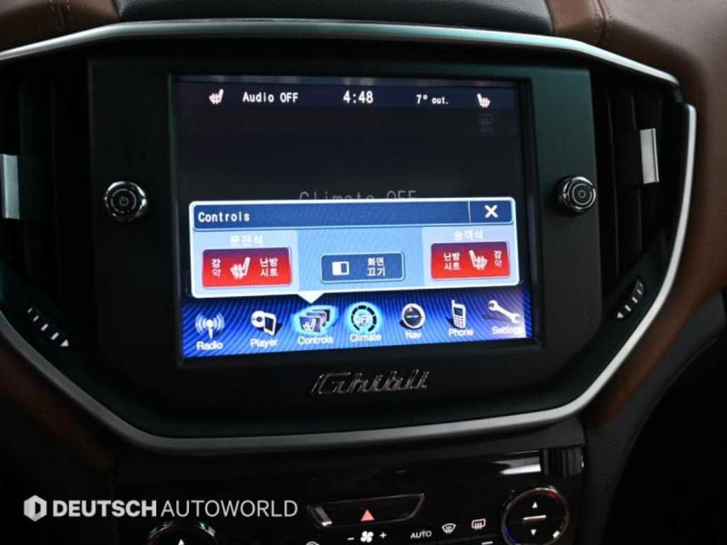 Maserati Ghibli — photo 18