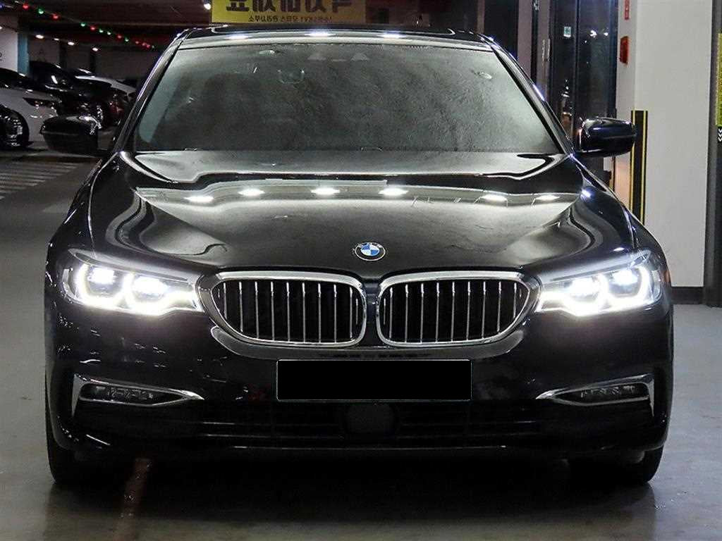 BMW 5-Series — photo 02