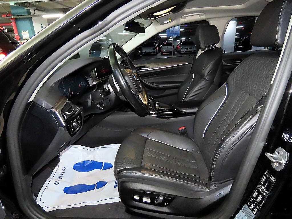 BMW 5-Series — photo 06