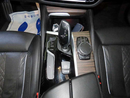BMW 5-Series — photo 12